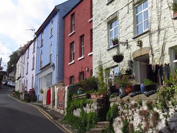 Calstock cottages