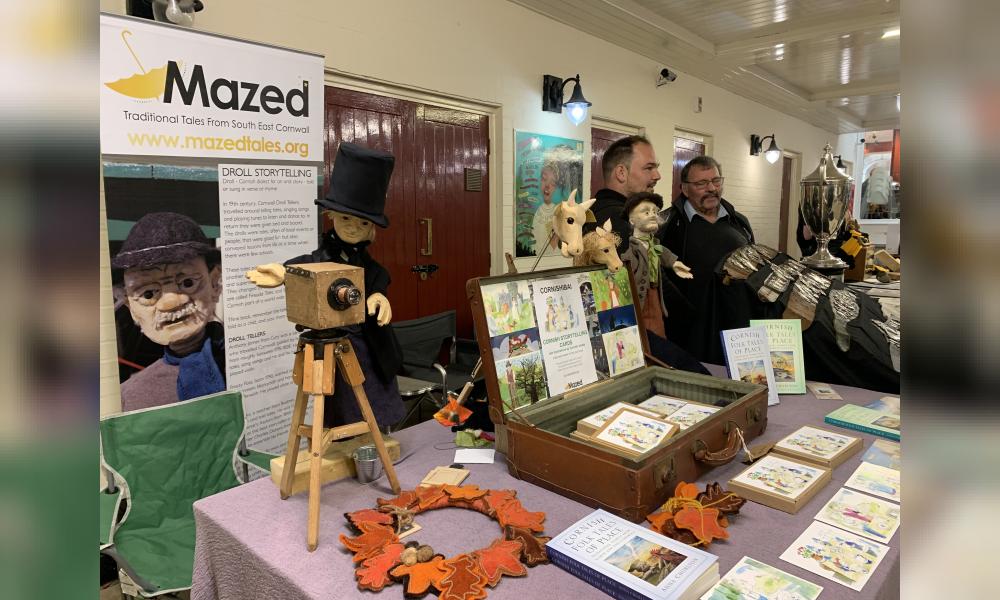 Hunt  and camera at Lowender exhibition